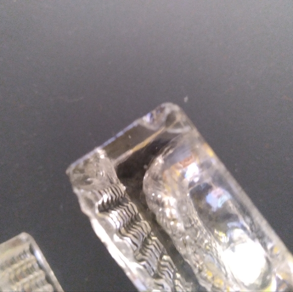 Pair of Waffle Design Salt Cellars by The US Glass Company circa 1900-1910 - Picture 4 of 10